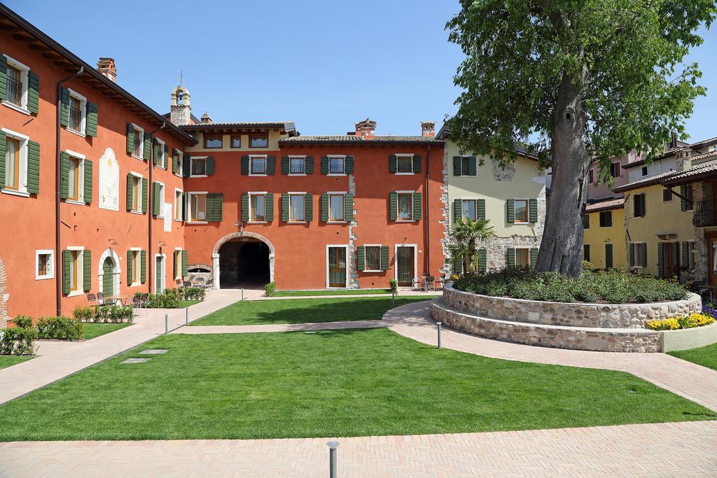 Residence Borgo Mondragon Lazise Exterior foto